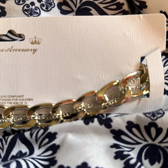 Chloe’s Accessory Silver Necklace in silver lead compliant - Picture 4 of 8